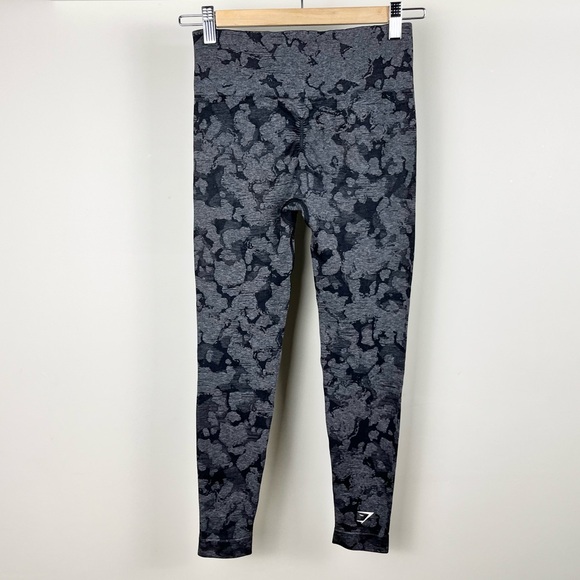 Gymshark Adapt Camo Scrunch Butt Leggings - Picture 4 of 11